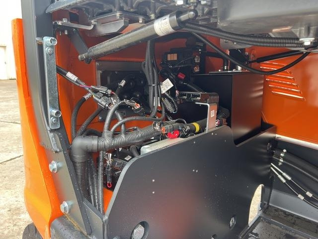 Empilhadeira elétrica Doosan B30X-7 PLUS: foto 10 Empilhadeira elétrica Doosan B30X-7 PLUS: foto 10