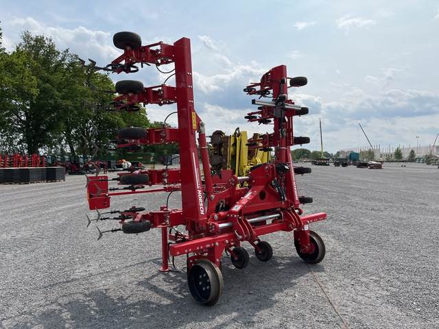 Horsch Transformer 6VF - Maquina para lavrar a terra: foto 4 Horsch Transformer 6VF - Maquina para lavrar a terra: foto 4