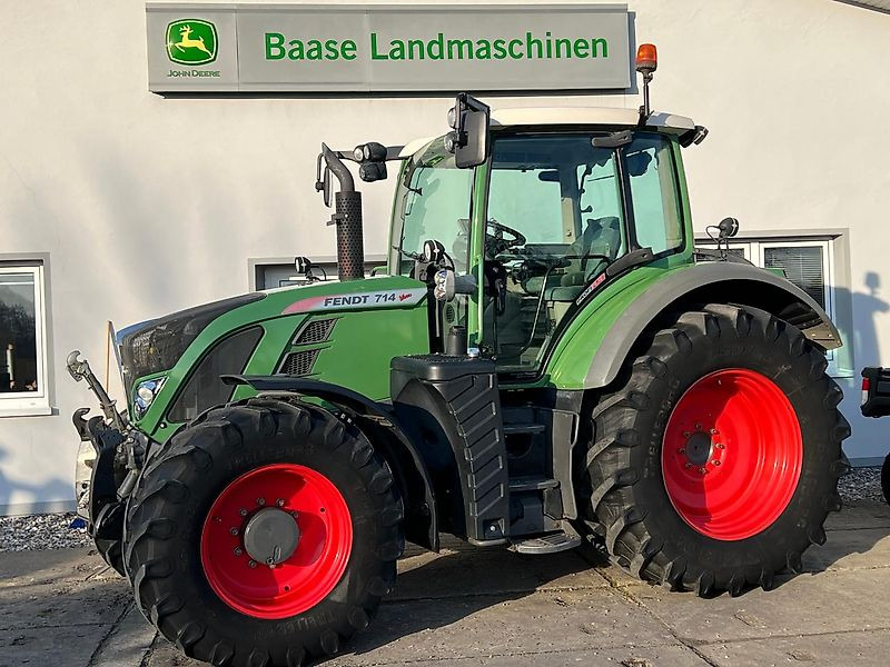 Fendt 714 Vario ProfiPlus - Trator: foto 1 Fendt 714 Vario ProfiPlus - Trator: foto 1