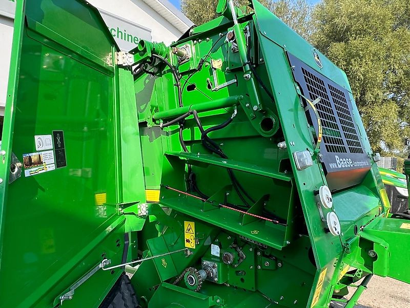 Enfardadeira de fardos redondos John Deere 842 HiFlow: foto 10