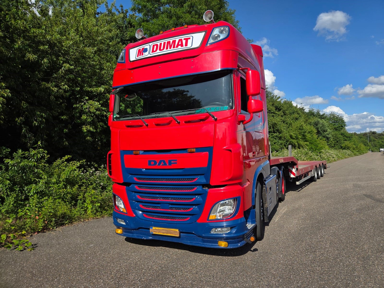 DAF XF 460 FTG 6x2 Super Spacecab + Nooteboom semi-dieplader - Caminhão chassi: foto 1 DAF XF 460 FTG 6x2 Super Spacecab + Nooteboom semi-dieplader - Caminhão chassi: foto 1