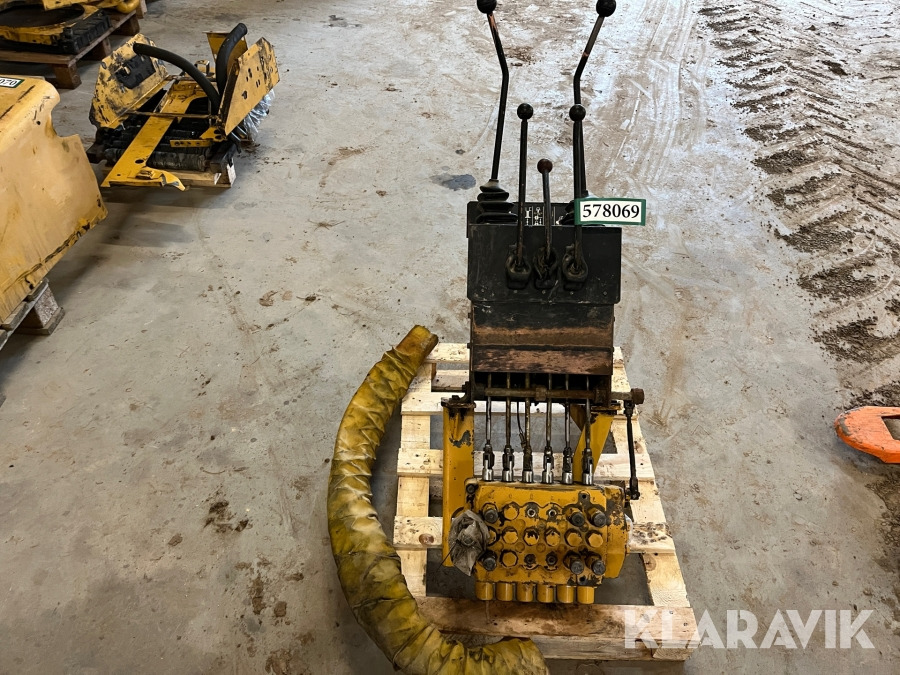 Retroescavadeira Graveklaver Massey Ferguson 50 HX årg 86: foto 1