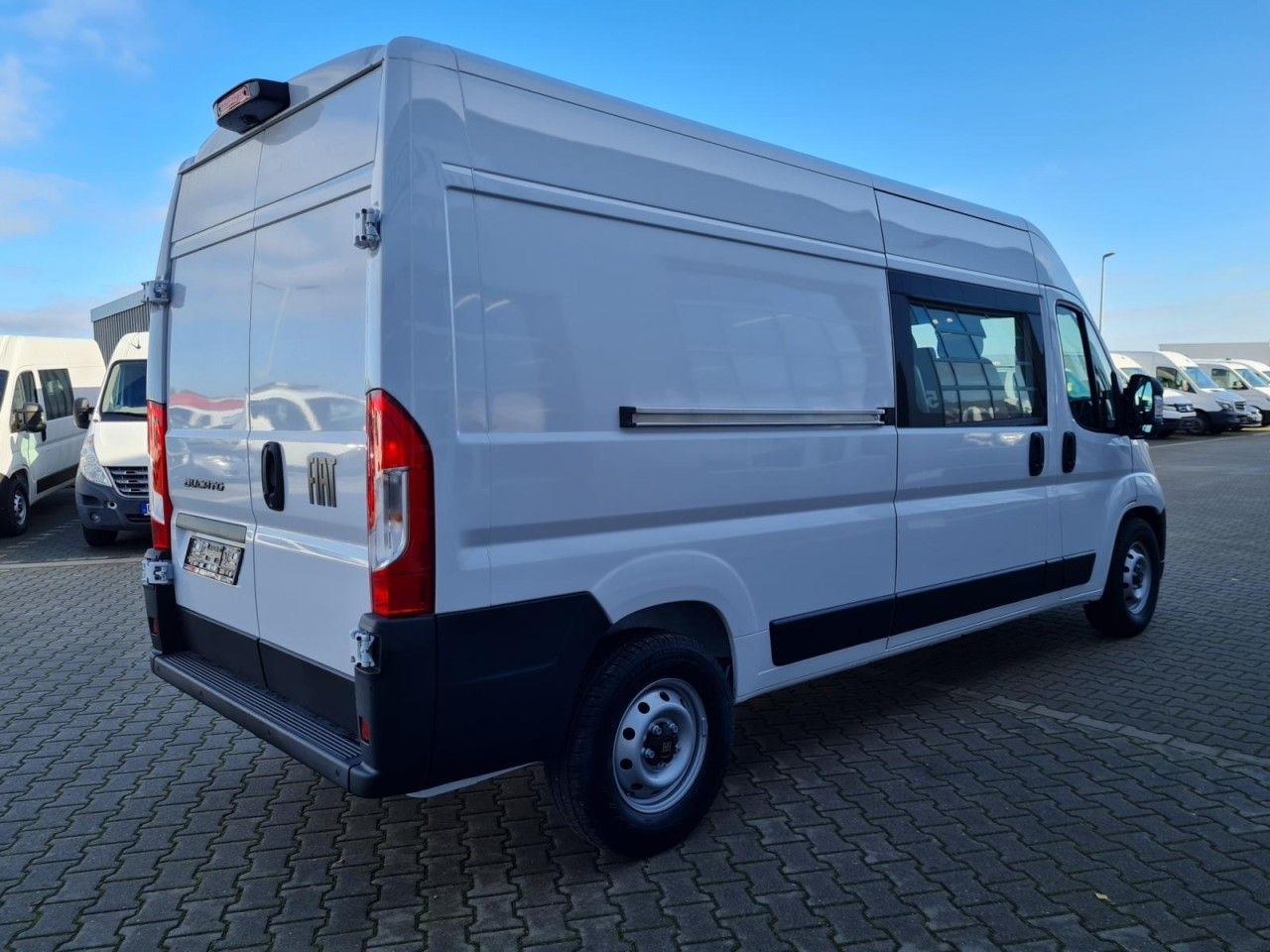 Fiat Ducato 35 Kasten Doka 6-Sitze L3H2 AG KLIMA Navi - Furgão, Carrinha cabine dupla: foto 4 Fiat Ducato 35 Kasten Doka 6-Sitze L3H2 AG KLIMA Navi - Furgão, Carrinha cabine dupla: foto 4
