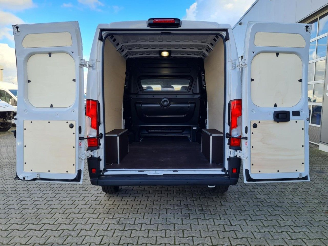 Fiat Ducato 35 Kasten Doka 6-Sitze L3H2 AG KLIMA Navi - Furgão, Carrinha cabine dupla: foto 5 Fiat Ducato 35 Kasten Doka 6-Sitze L3H2 AG KLIMA Navi - Furgão, Carrinha cabine dupla: foto 5
