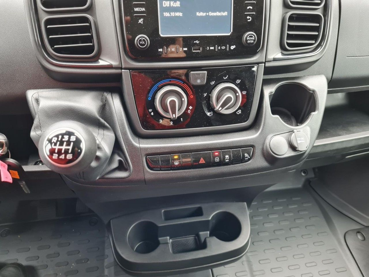 Furgão, Carrinha cabine dupla Fiat Ducato 35 Kasten Doka 7-Sitze 2x Schiebetür Maxi: foto 21