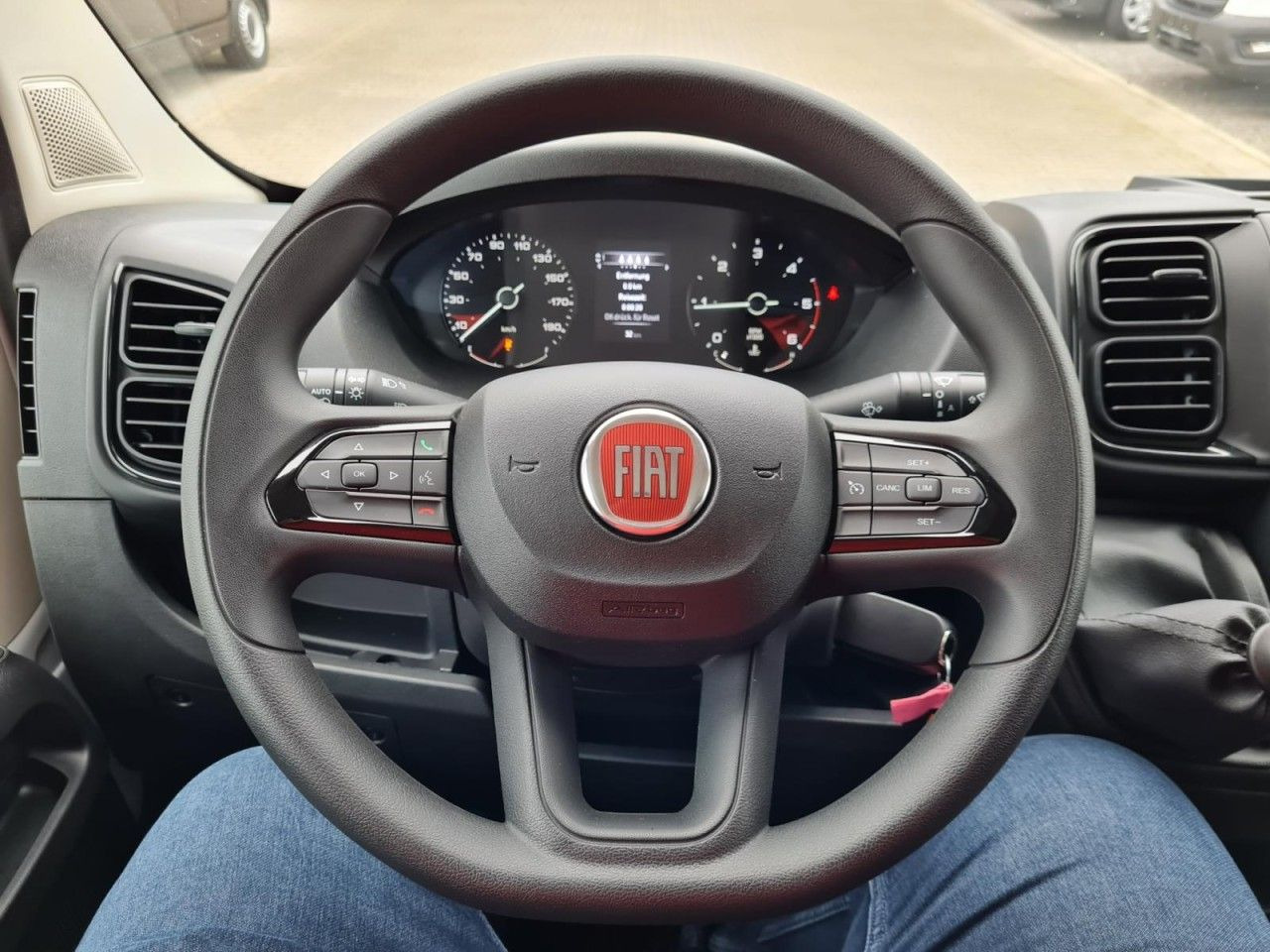 Furgão, Carrinha cabine dupla Fiat Ducato 35 Kasten Doka 7-Sitze 2x Schiebetür Maxi: foto 9