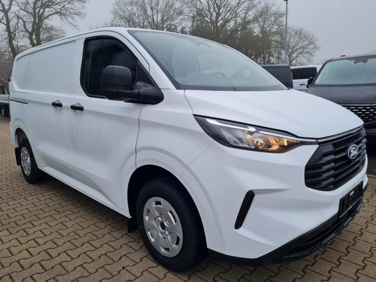 Ford Custom Kasten L1 Trend KLIMA KAMERA VERKLEIDUNG - Furgão compacto: foto 3 Ford Custom Kasten L1 Trend KLIMA KAMERA VERKLEIDUNG - Furgão compacto: foto 3