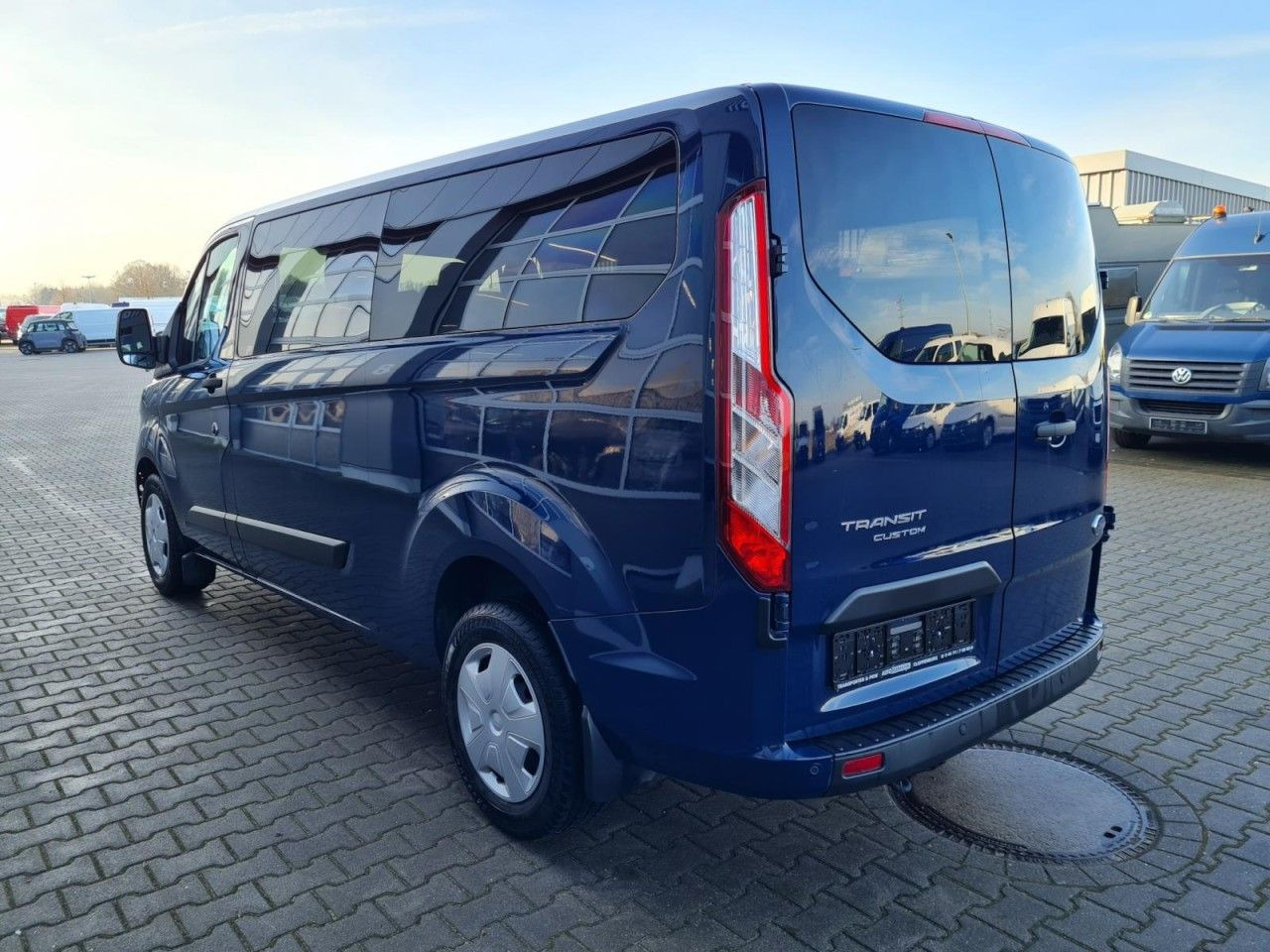 Ford Custom Kombi 320 L2 Trend 9 Sitze KLIMA PDC TEMP - Furgão de passageiros: foto 5 Ford Custom Kombi 320 L2 Trend 9 Sitze KLIMA PDC TEMP - Furgão de passageiros: foto 5