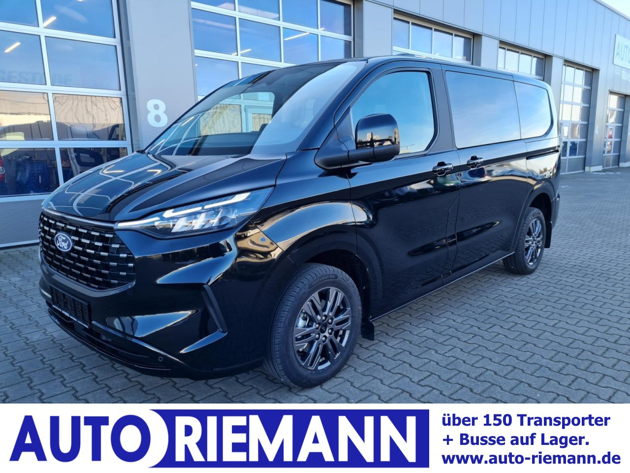 Ford Tourneo Custom 320 L1 AG Titanium X AHK LED NAVI 2X SCHIEBE - Carrinha cabine dupla: foto 1 Ford Tourneo Custom 320 L1 AG Titanium X AHK LED NAVI 2X SCHIEBE - Carrinha cabine dupla: foto 1