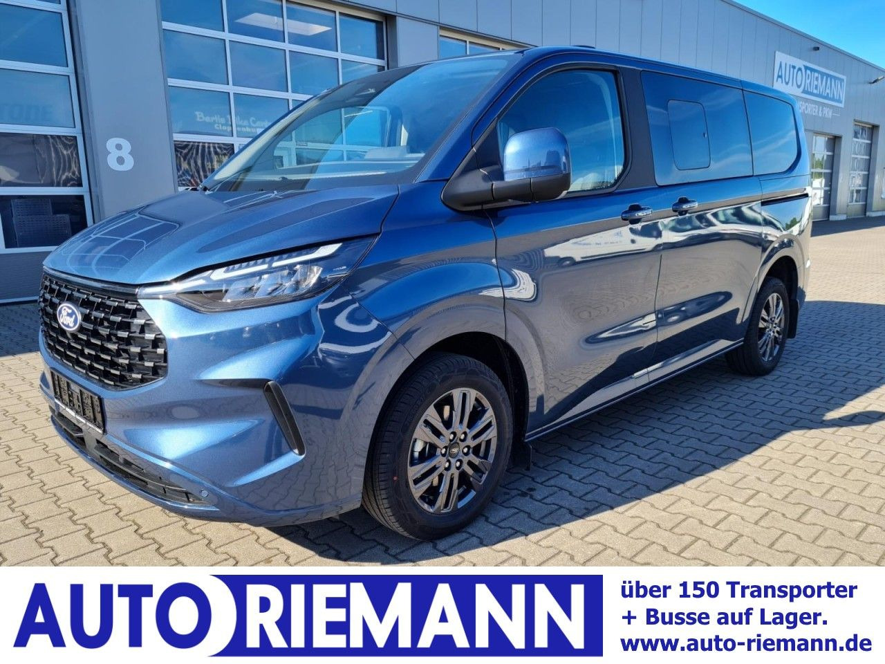 Ford Tourneo Custom 320 Titanium L1 AG 8-Sitze LED KA - Furgão de passageiros: foto 1 Ford Tourneo Custom 320 Titanium L1 AG 8-Sitze LED KA - Furgão de passageiros: foto 1