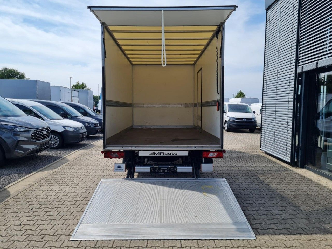 Ford Transit 350 Koffer mit LBW TDCi Trend KLIMA AUTO - Carrinha de contentor: foto 4 Ford Transit 350 Koffer mit LBW TDCi Trend KLIMA AUTO - Carrinha de contentor: foto 4