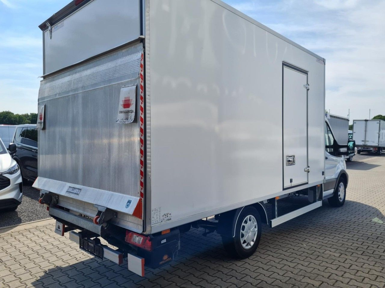 Ford Transit 350 Koffer mit LBW TDCi Trend KLIMA AUTO - Carrinha de contentor: foto 3 Ford Transit 350 Koffer mit LBW TDCi Trend KLIMA AUTO - Carrinha de contentor: foto 3