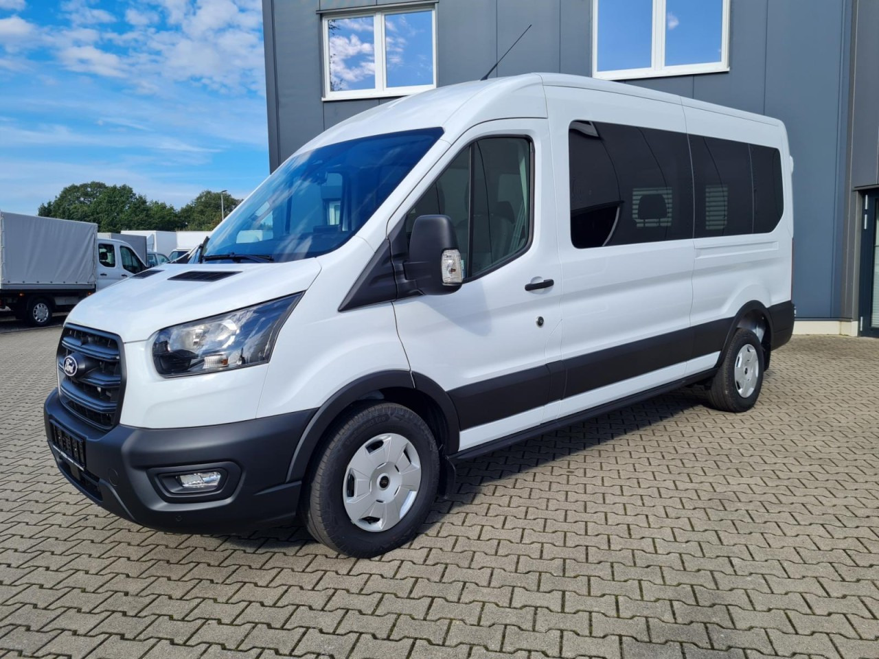 Ford Transit 350 Kombi TDCi L3 AG Trend 9 Sitze AHK KAMERA - Micro-ônibus, Furgão de passageiros: foto 3 Ford Transit 350 Kombi TDCi L3 AG Trend 9 Sitze AHK KAMERA - Micro-ônibus, Furgão de passageiros: foto 3
