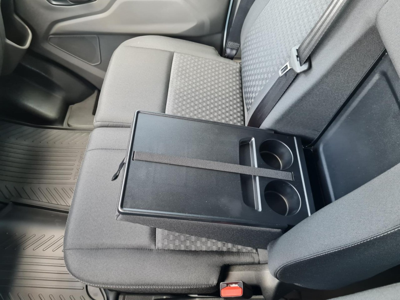 Micro-ônibus, Furgão de passageiros Ford Transit 350 Kombi TDCi L3 AG Trend 9 Sitze AHK KAMERA: foto 19 Micro-ônibus, Furgão de passageiros Ford Transit 350 Kombi TDCi L3 AG Trend 9 Sitze AHK KAMERA: foto 19