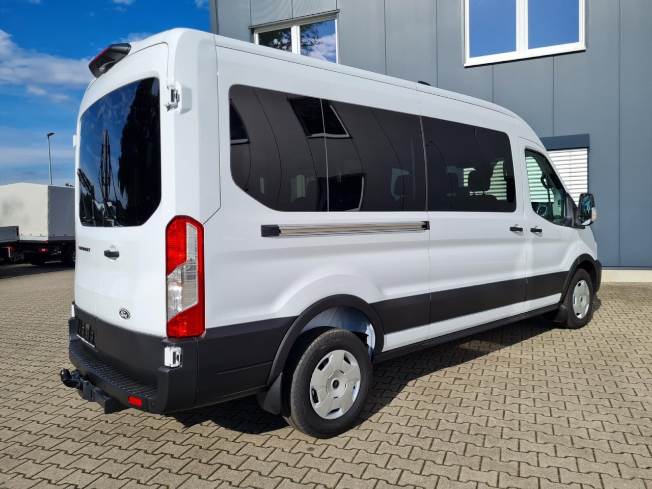 Ford Transit 350 Kombi TDCi L3 Trend 9 Sitzer AUTOMATIK - Micro-ônibus, Furgão de passageiros: foto 4 Ford Transit 350 Kombi TDCi L3 Trend 9 Sitzer AUTOMATIK - Micro-ônibus, Furgão de passageiros: foto 4