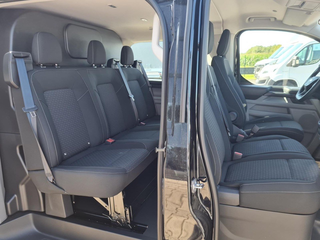Ford Transit Custom Kasten 320 Doka L2 Trend AHK 6 Sitze - Furgão compacto, Carrinha cabine dupla: foto 4 Ford Transit Custom Kasten 320 Doka L2 Trend AHK 6 Sitze - Furgão compacto, Carrinha cabine dupla: foto 4