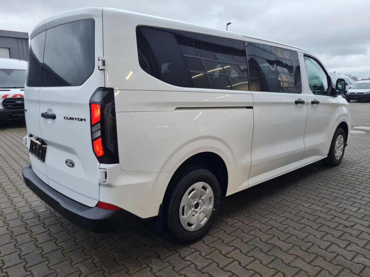 Ford Transit Custom Trend 320 L2 9 Sitzer - Furgão de passageiros: foto 4 Ford Transit Custom Trend 320 L2 9 Sitzer - Furgão de passageiros: foto 4