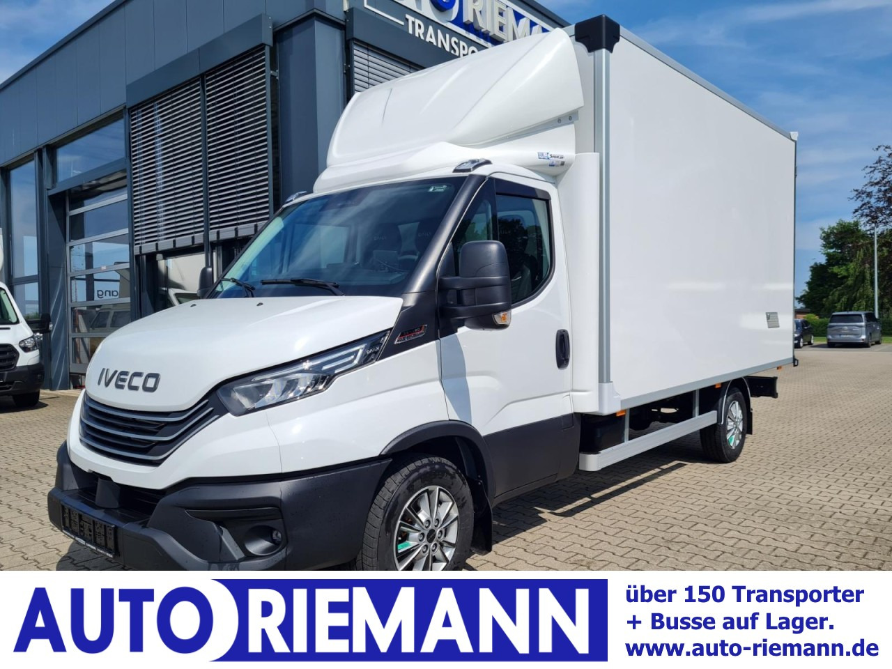 Iveco DAILY 35S18 Koffer Automatik ALU KAMERA NAVI TEMPOMAT - Carrinha de contentor: foto 1 Iveco DAILY 35S18 Koffer Automatik ALU KAMERA NAVI TEMPOMAT - Carrinha de contentor: foto 1