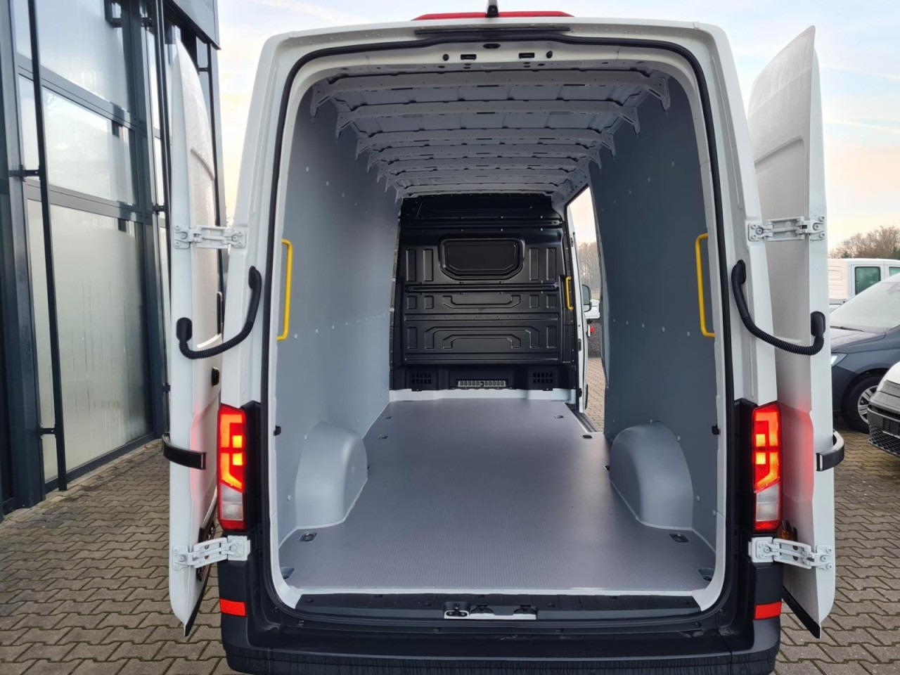 Man TGE 3.140 Kasten lang L4H3 KAMERA LED HOLZLADEBODEN - Furgão: foto 5 Man TGE 3.140 Kasten lang L4H3 KAMERA LED HOLZLADEBODEN - Furgão: foto 5