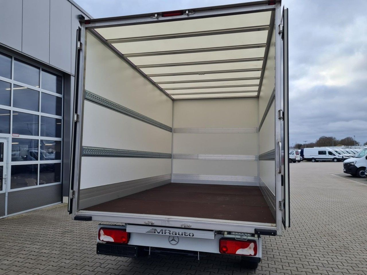 Carrinha de contentor Mercedes-Benz Sprinter 315 Koffer lang MBux KLIMA NAVI TEMPOMA: foto 16