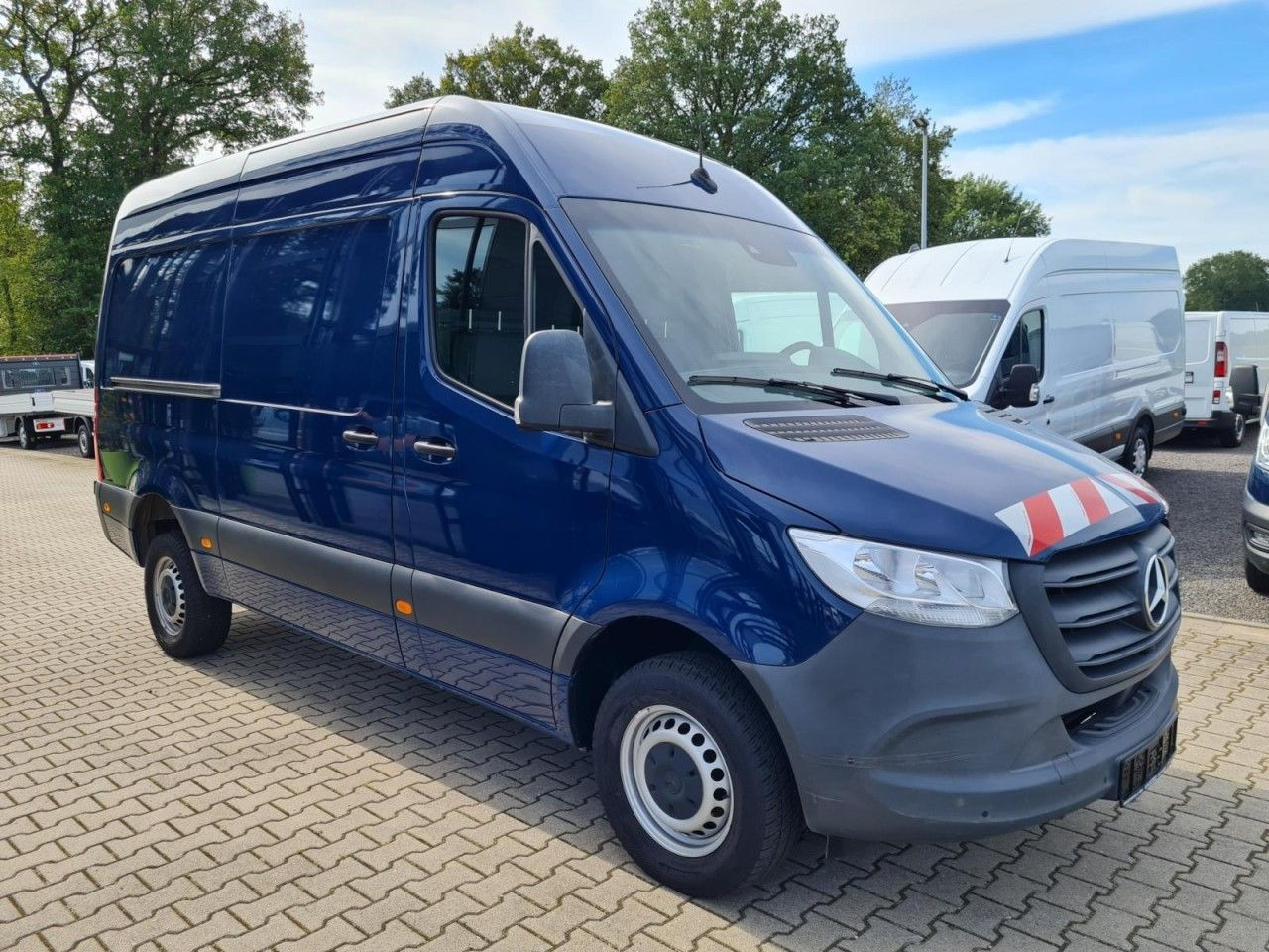 Mercedes-Benz Sprinter 316 Kasten CDI MR RWD AHK MBUX KAMERA - Furgão: foto 3 Mercedes-Benz Sprinter 316 Kasten CDI MR RWD AHK MBUX KAMERA - Furgão: foto 3