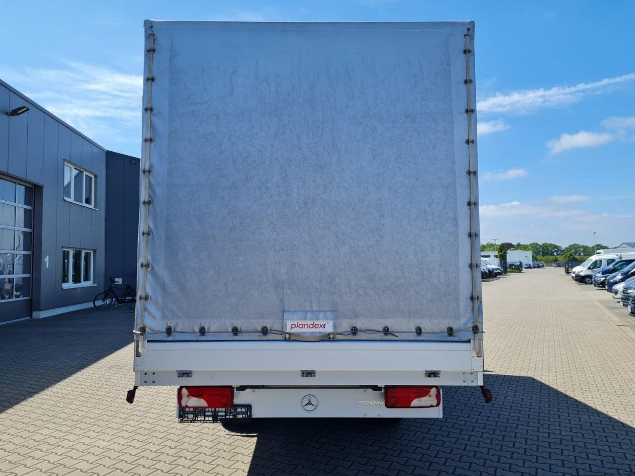 Mercedes-Benz Sprinter 317 Pritsche Plane 10 Pal. RWD LED - Furgão de toldo: foto 5 Mercedes-Benz Sprinter 317 Pritsche Plane 10 Pal. RWD LED - Furgão de toldo: foto 5
