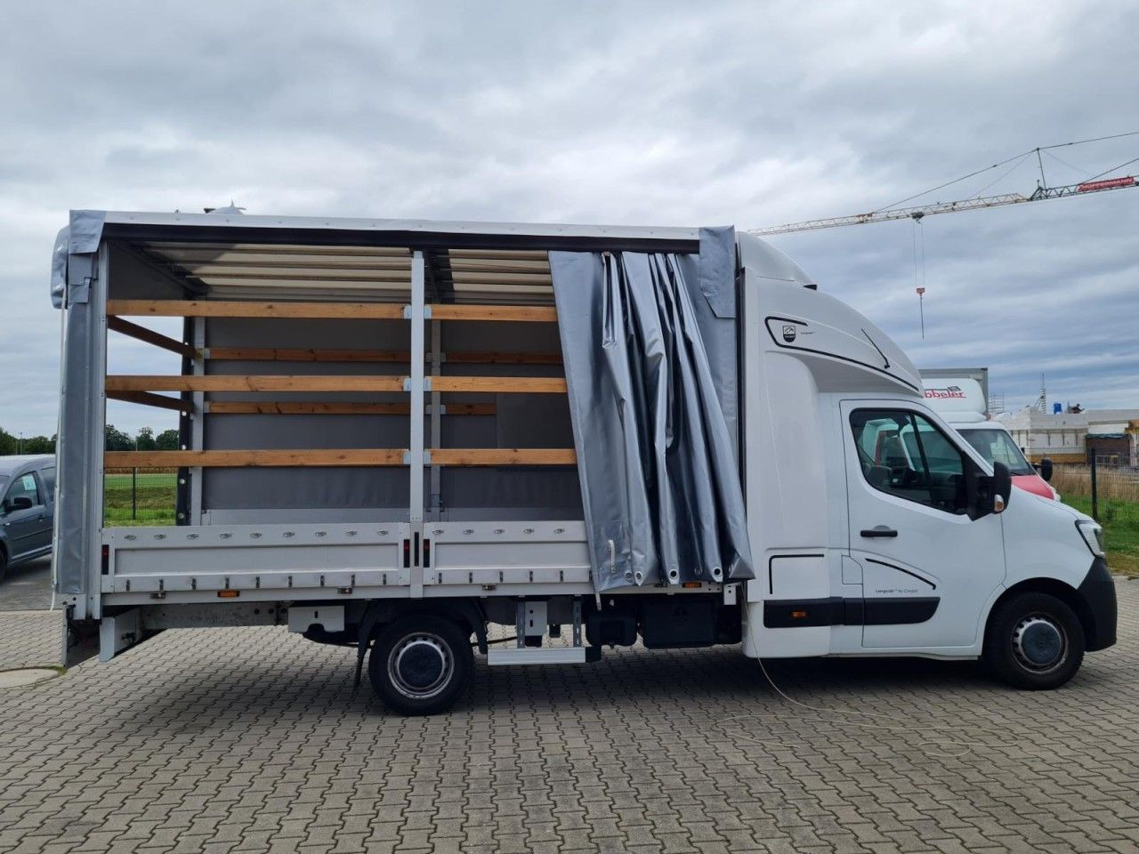 Renault Master 3,5t Pritsche Plane Schlafkab. dCi 165 KL - Furgão de toldo: foto 4 Renault Master 3,5t Pritsche Plane Schlafkab. dCi 165 KL - Furgão de toldo: foto 4