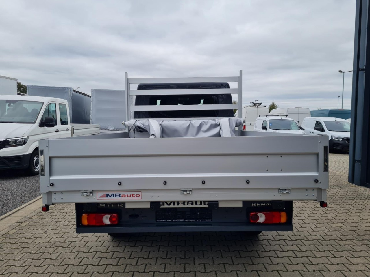 Renault Master 35 New Doka lang L3 AG Klima Komfort Tempomat - Furgão caixa aberta, Carrinha cabine dupla: foto 5 Renault Master 35 New Doka lang L3 AG Klima Komfort Tempomat - Furgão caixa aberta, Carrinha cabine dupla: foto 5