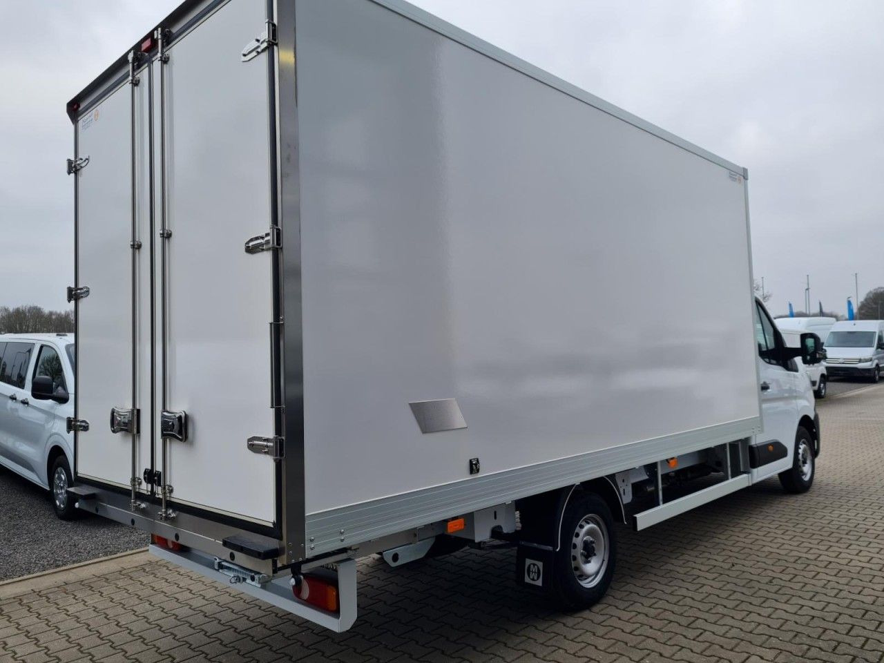 Renault Master 35 New Möbel Koffer LF 4.80m KLIMA TEMPOM - Carrinha de contentor: foto 4 Renault Master 35 New Möbel Koffer LF 4.80m KLIMA TEMPOM - Carrinha de contentor: foto 4