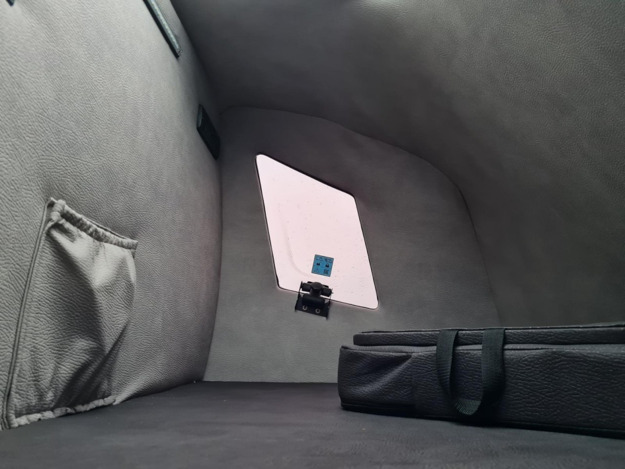 Renault Master 35 Pritsche Schiebe Plane Schlafkab 10 PAL LUFTFEDER - Furgão de toldo: foto 5 Renault Master 35 Pritsche Schiebe Plane Schlafkab 10 PAL LUFTFEDER - Furgão de toldo: foto 5