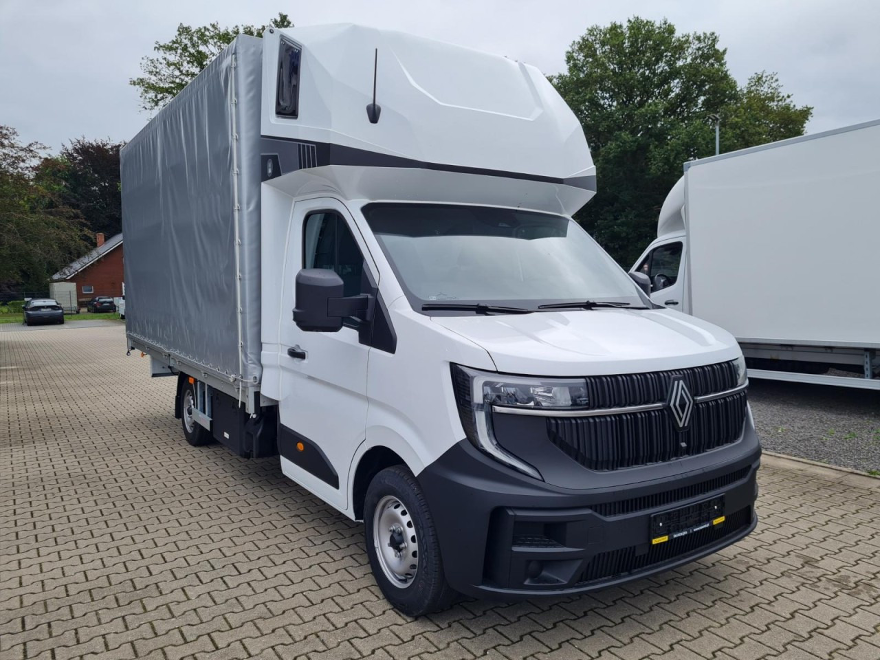 Renault Master 35 Pritsche Schiebe Plane Schlafkab 10 PAL LUFTFEDER - Furgão de toldo: foto 2 Renault Master 35 Pritsche Schiebe Plane Schlafkab 10 PAL LUFTFEDER - Furgão de toldo: foto 2