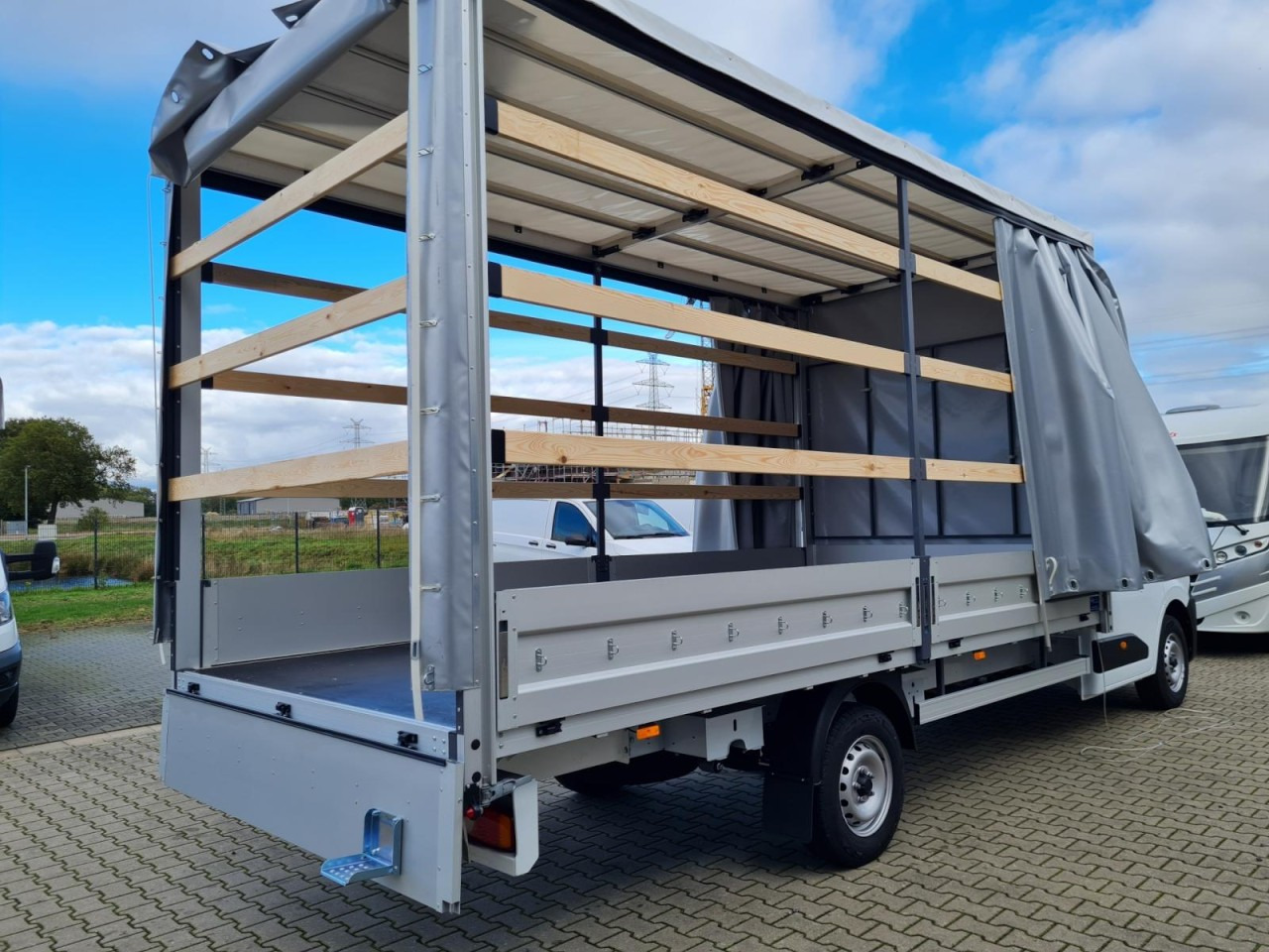 Renault Master Pritsche 2x Schiebe Plane 10 Pal. LUFTFEDERUNG - Furgão de toldo: foto 5 Renault Master Pritsche 2x Schiebe Plane 10 Pal. LUFTFEDERUNG - Furgão de toldo: foto 5