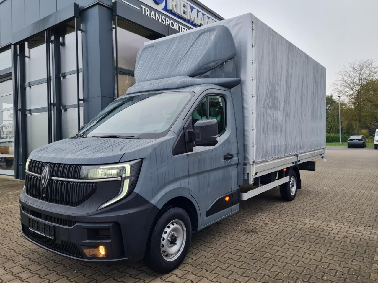 Renault Master Pritsche Schiebe Plane 10 Pal. LUFTFEDERUNG - Furgão de toldo: foto 2 Renault Master Pritsche Schiebe Plane 10 Pal. LUFTFEDERUNG - Furgão de toldo: foto 2