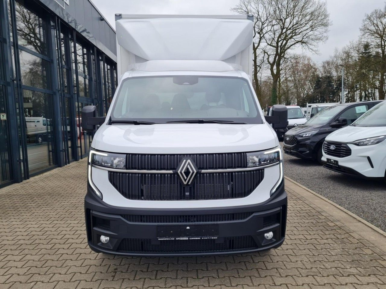Renault New Master 35 Möbel Koffer KLIMA LUFTFEDER TEMPO - Carrinha de contentor: foto 2 Renault New Master 35 Möbel Koffer KLIMA LUFTFEDER TEMPO - Carrinha de contentor: foto 2