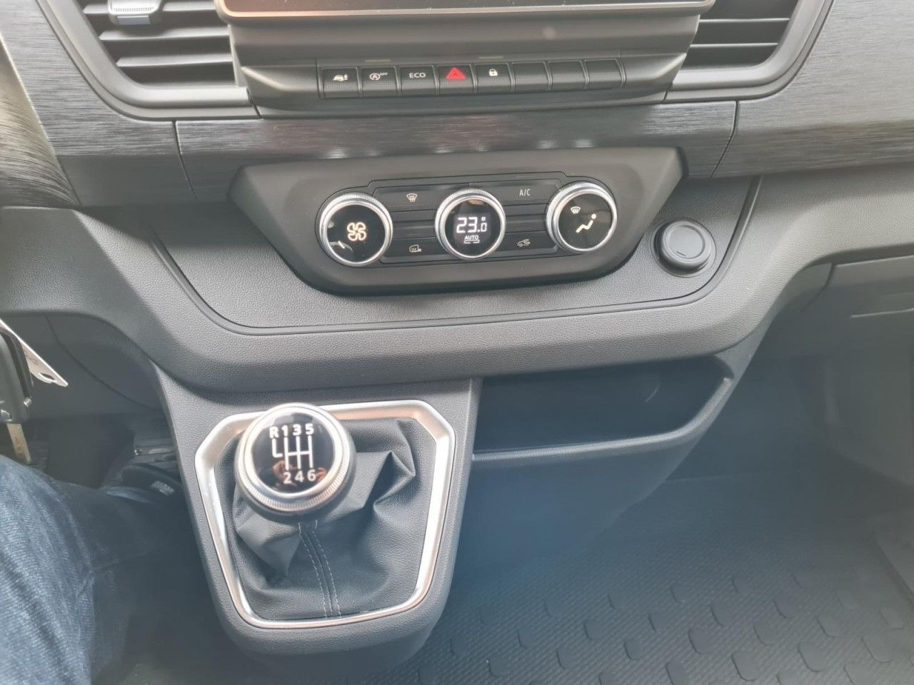 Furgão compacto Renault Trafic Kasten 3,0t L2 LED AHK KLIMA PDC TEMPOMAT: foto 13