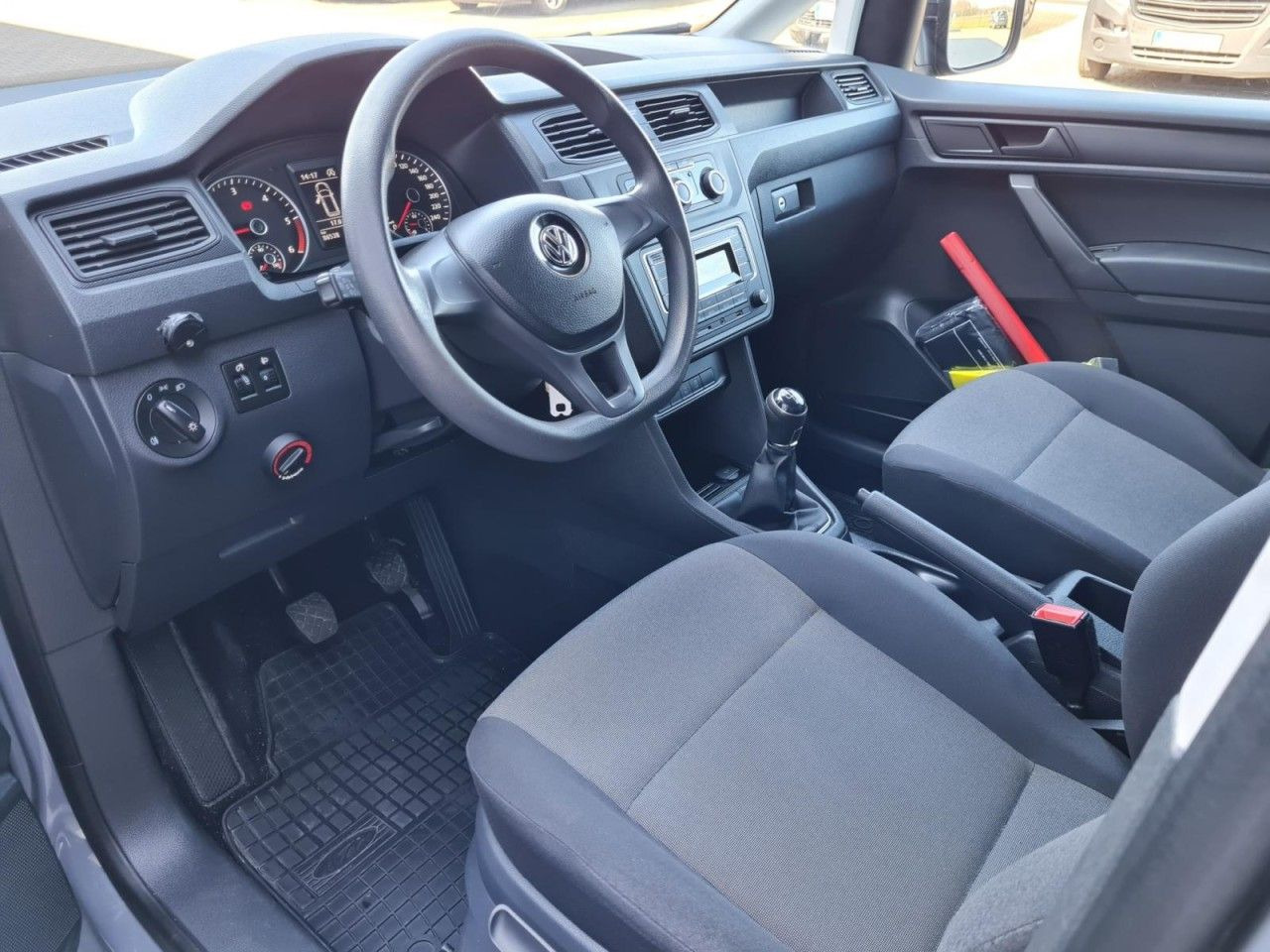 Automóvel Volkswagen Caddy 4Motion TDi Kombi 5-Sitze REGALSYSTEM TEMP: foto 9