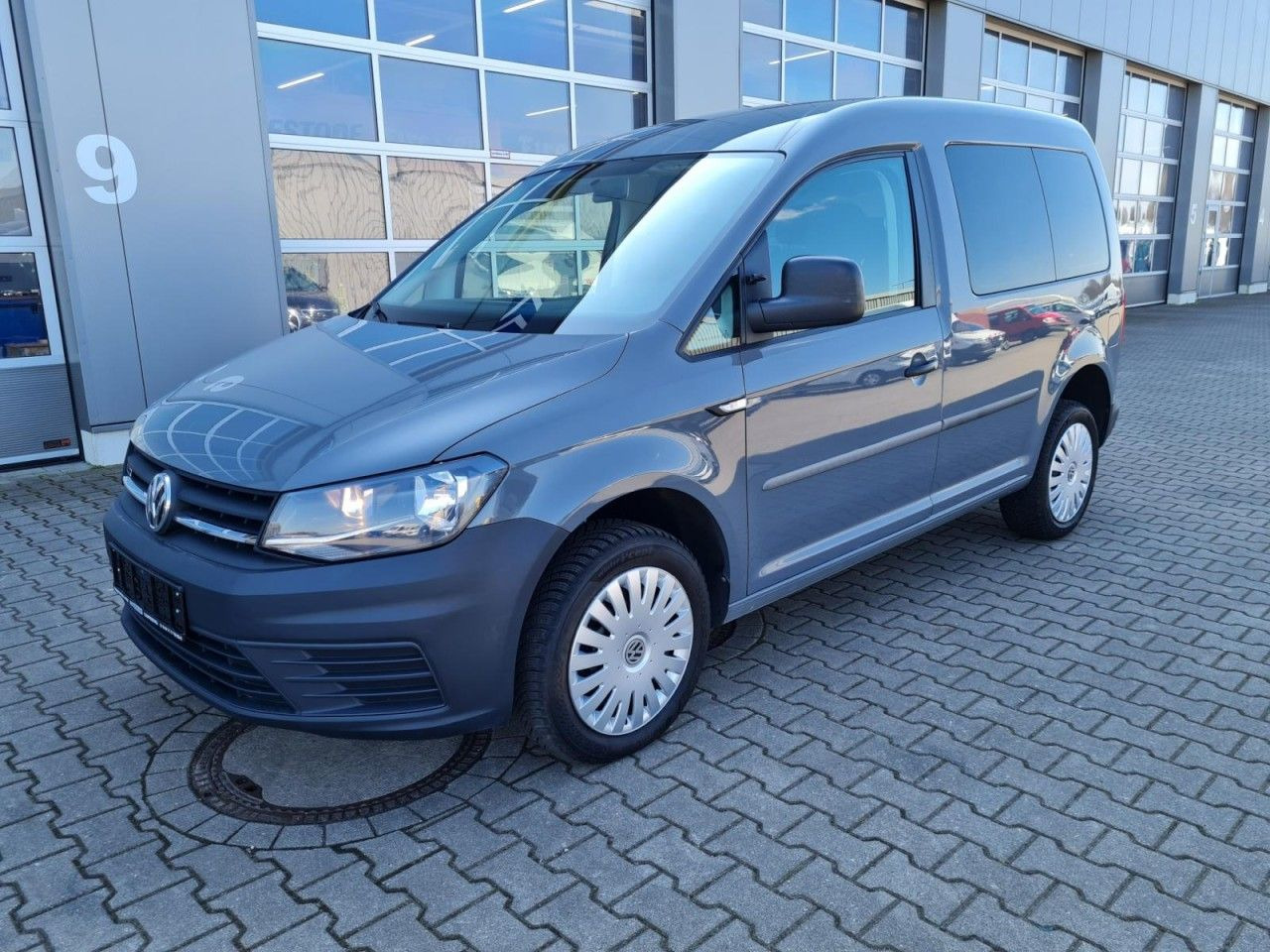 Volkswagen Caddy 4Motion TDi Kombi 5-Sitze TEMPO STHZ REGAL - Automóvel: foto 3 Volkswagen Caddy 4Motion TDi Kombi 5-Sitze TEMPO STHZ REGAL - Automóvel: foto 3
