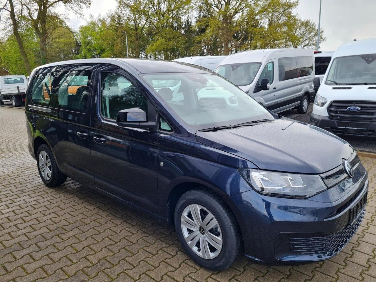 Volkswagen Caddy Maxi Kombi 7-Sitze 1.5 TSI DSG NAVI/APP TE - Automóvel: foto 2 Volkswagen Caddy Maxi Kombi 7-Sitze 1.5 TSI DSG NAVI/APP TE - Automóvel: foto 2