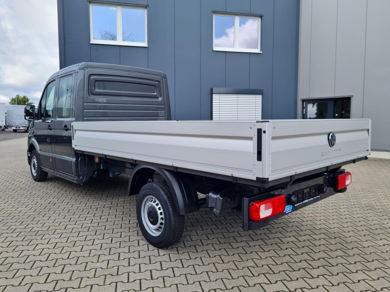 Volkswagen Crafter 35 Doka 7-Sitze MAXI L4 KLIMA TEMPOMAT - Furgão caixa aberta, Carrinha cabine dupla: foto 4 Volkswagen Crafter 35 Doka 7-Sitze MAXI L4 KLIMA TEMPOMAT - Furgão caixa aberta, Carrinha cabine dupla: foto 4