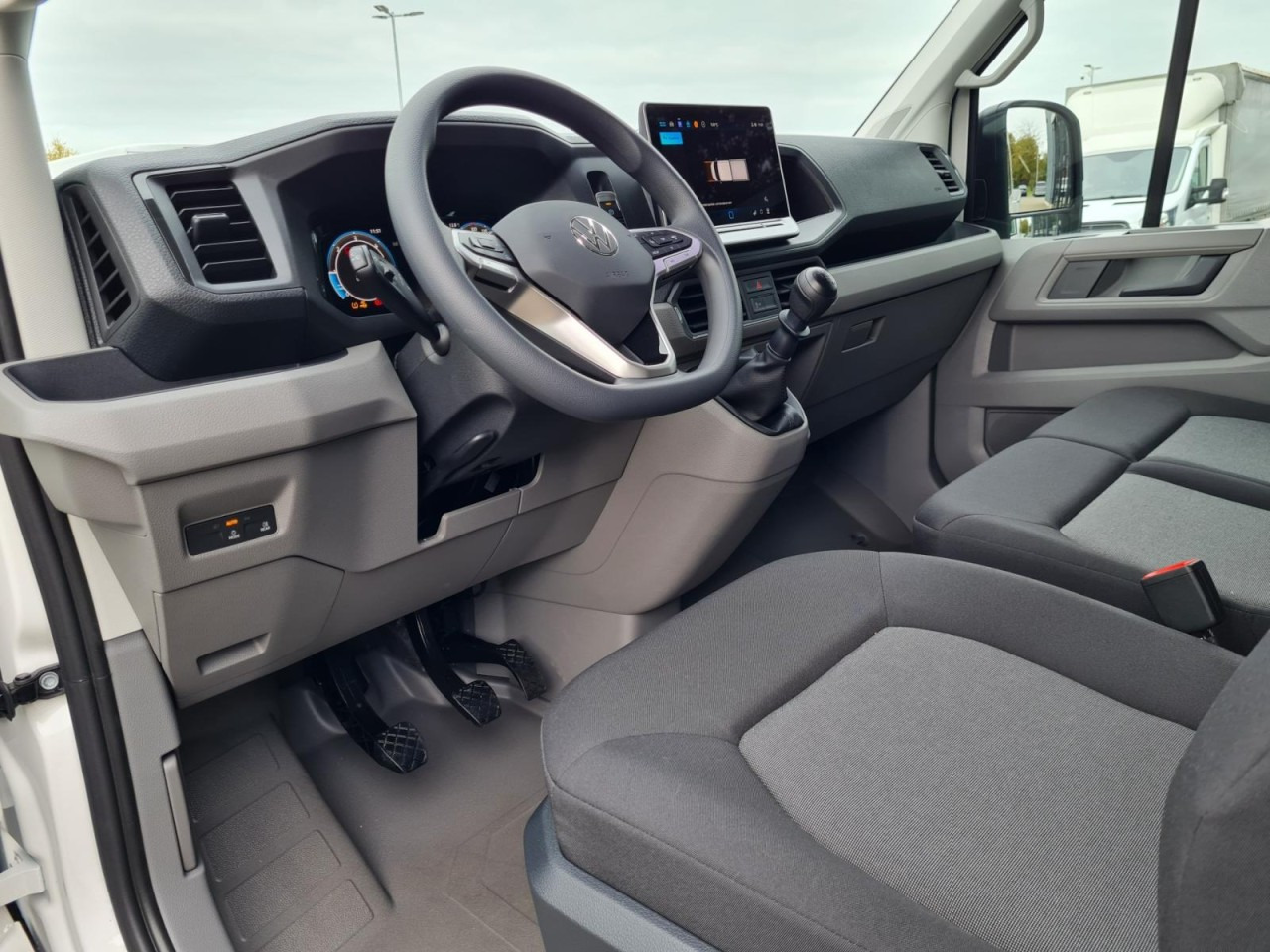 Volkswagen Crafter 35 Doka TDI Pritsche L4 AHK Komfortsitz - Furgão caixa aberta, Carrinha cabine dupla: foto 4 Volkswagen Crafter 35 Doka TDI Pritsche L4 AHK Komfortsitz - Furgão caixa aberta, Carrinha cabine dupla: foto 4