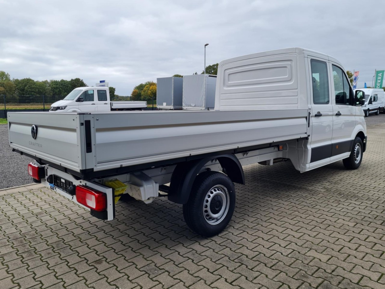 Volkswagen Crafter 35 Doka TDI Pritsche lang L4 KLIMA TEMPOMAT - Furgão caixa aberta, Carrinha cabine dupla: foto 4 Volkswagen Crafter 35 Doka TDI Pritsche lang L4 KLIMA TEMPOMAT - Furgão caixa aberta, Carrinha cabine dupla: foto 4