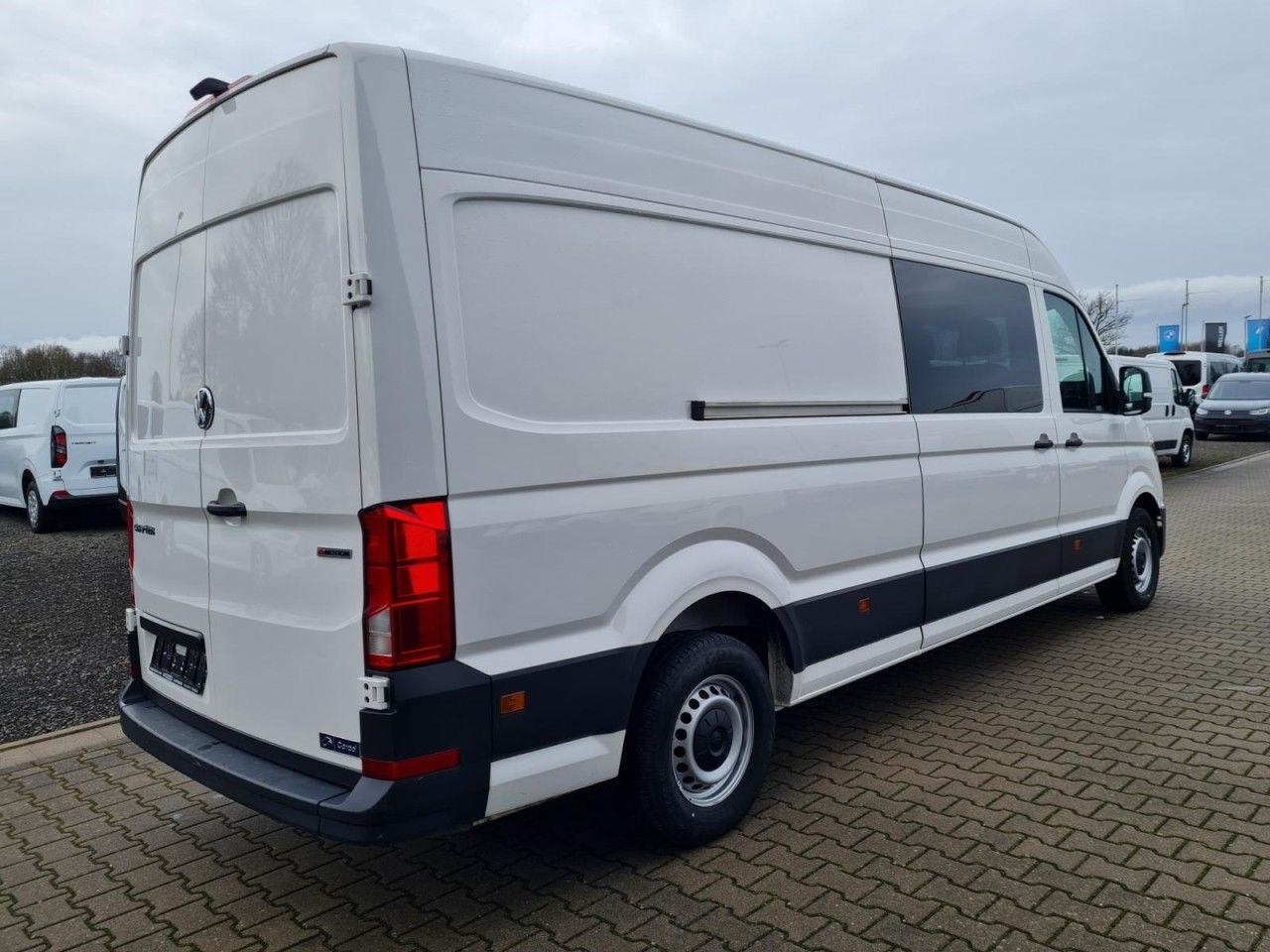 Volkswagen Crafter 35 Kasten 4MOTION L4H3 Plus Doka 7-Sitze - Furgão, Carrinha cabine dupla: foto 4 Volkswagen Crafter 35 Kasten 4MOTION L4H3 Plus Doka 7-Sitze - Furgão, Carrinha cabine dupla: foto 4