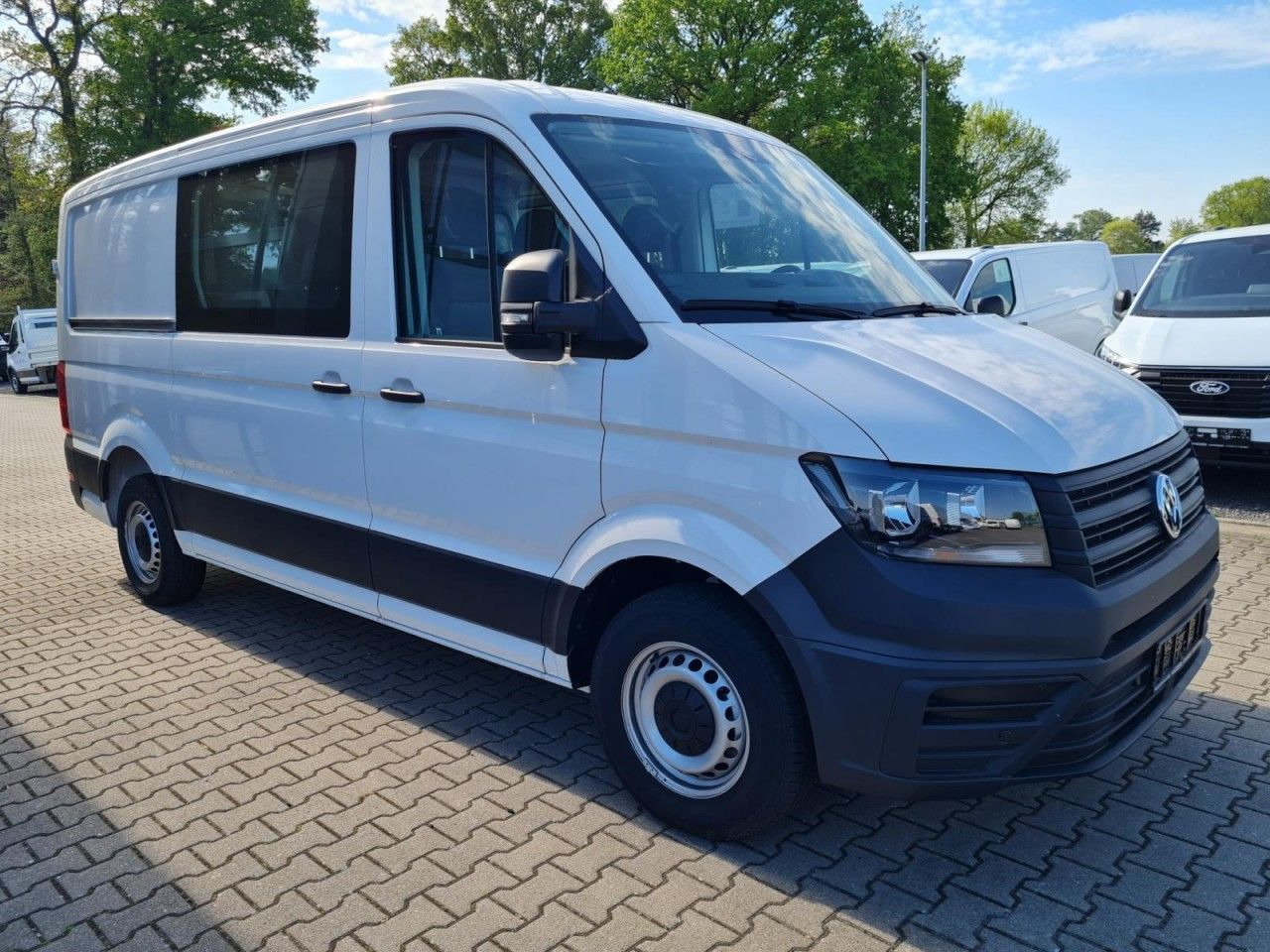 Volkswagen Crafter 35 Kasten Plus Doka Mixto PDC NAVI/APP - Furgão, Carrinha cabine dupla: foto 3 Volkswagen Crafter 35 Kasten Plus Doka Mixto PDC NAVI/APP - Furgão, Carrinha cabine dupla: foto 3