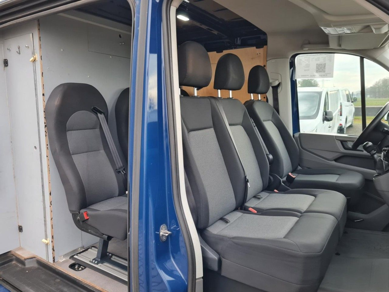 Volkswagen Crafter 35 Kasten Plus Doka mixto NAVI AHK 6 Sit - Furgão, Carrinha cabine dupla: foto 5 Volkswagen Crafter 35 Kasten Plus Doka mixto NAVI AHK 6 Sit - Furgão, Carrinha cabine dupla: foto 5