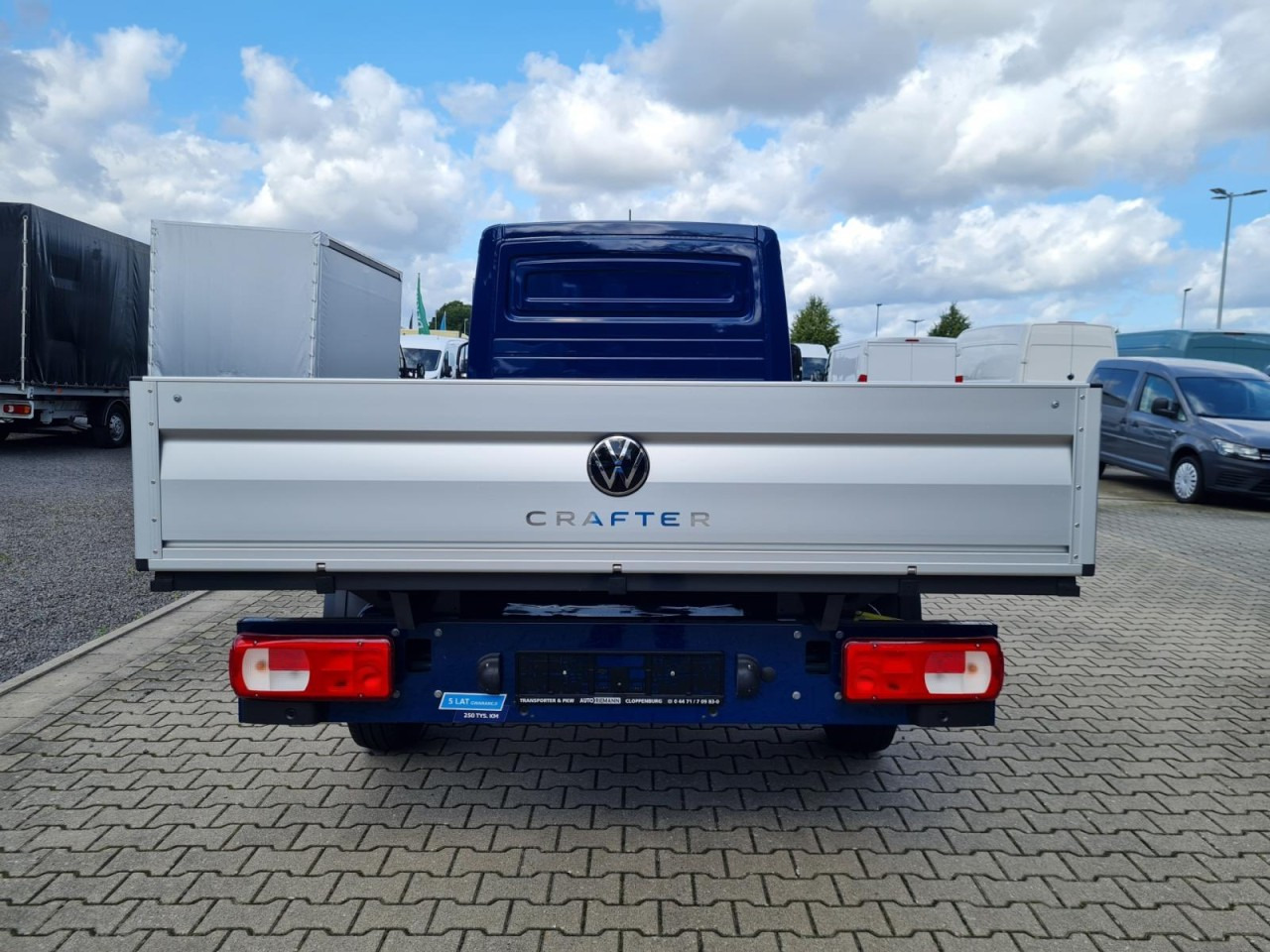 Volkswagen Crafter 35 Pritsche TDI L3 KLIMA TEMPOMAT 3 Sitzer - Furgão caixa aberta: foto 5 Volkswagen Crafter 35 Pritsche TDI L3 KLIMA TEMPOMAT 3 Sitzer - Furgão caixa aberta: foto 5