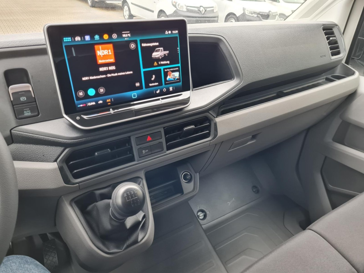 Locação de  Volkswagen Crafter 35 Pritsche TDI Pritsche L4 KLIMA TEMPOMAT Volkswagen Crafter 35 Pritsche TDI Pritsche L4 KLIMA TEMPOMAT: foto 12