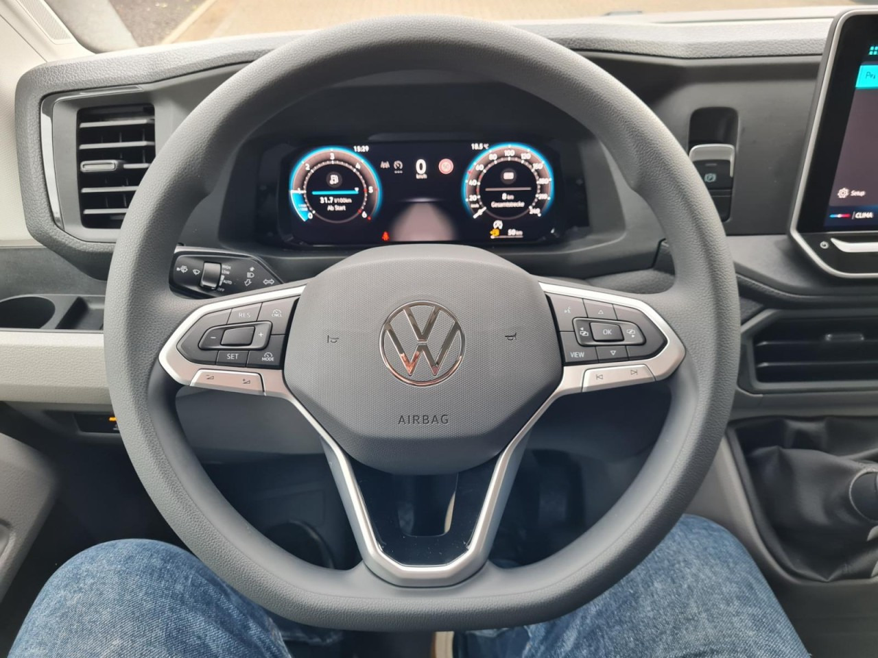 Locação de  Volkswagen Crafter 35 Pritsche TDI Pritsche L4 KLIMA TEMPOMAT Volkswagen Crafter 35 Pritsche TDI Pritsche L4 KLIMA TEMPOMAT: foto 10