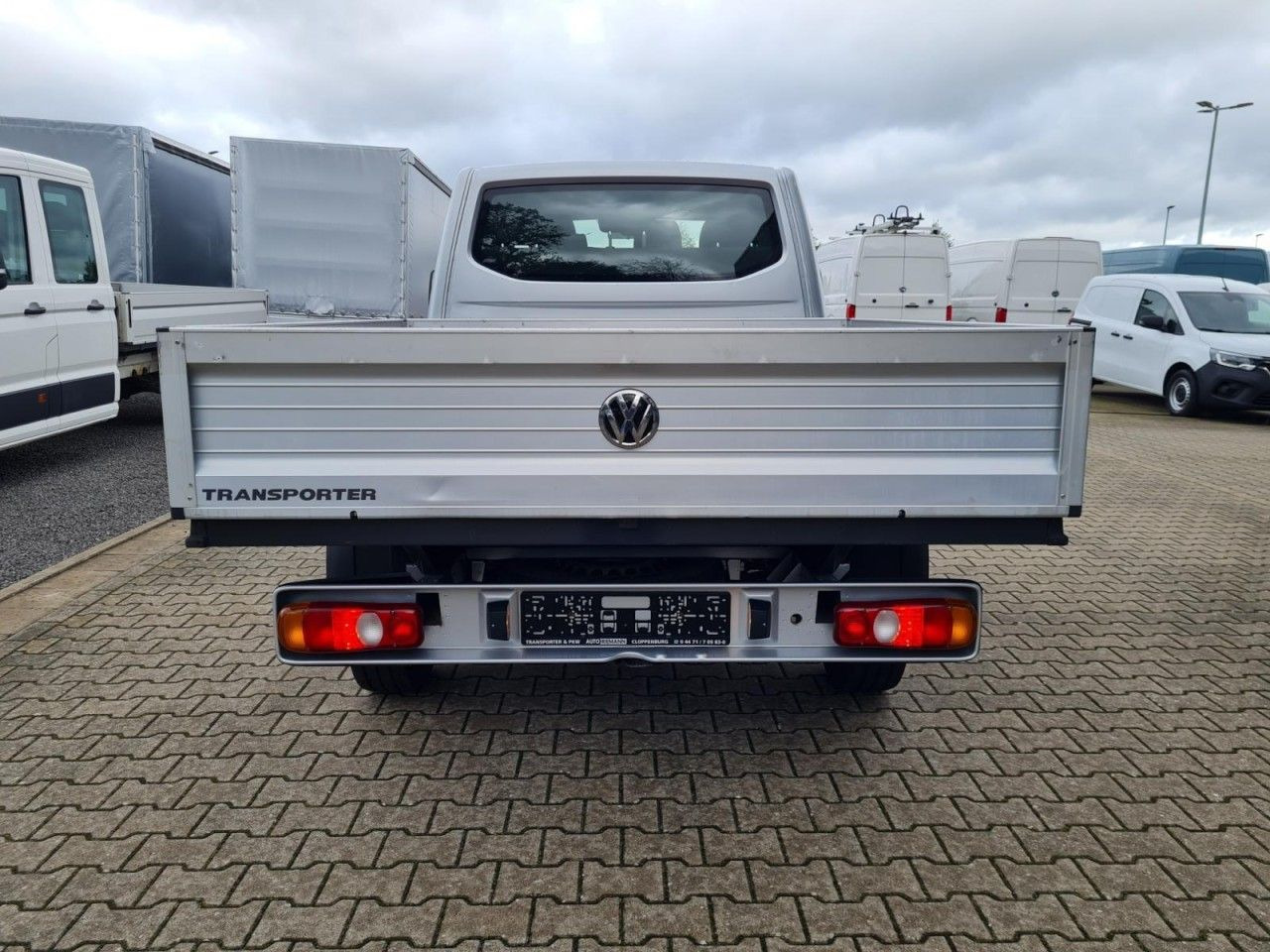 Volkswagen T6.1 Doka Pritsche Plane 6-Sitze Klima Komfort - Furgão de toldo, Carrinha cabine dupla: foto 5 Volkswagen T6.1 Doka Pritsche Plane 6-Sitze Klima Komfort - Furgão de toldo, Carrinha cabine dupla: foto 5