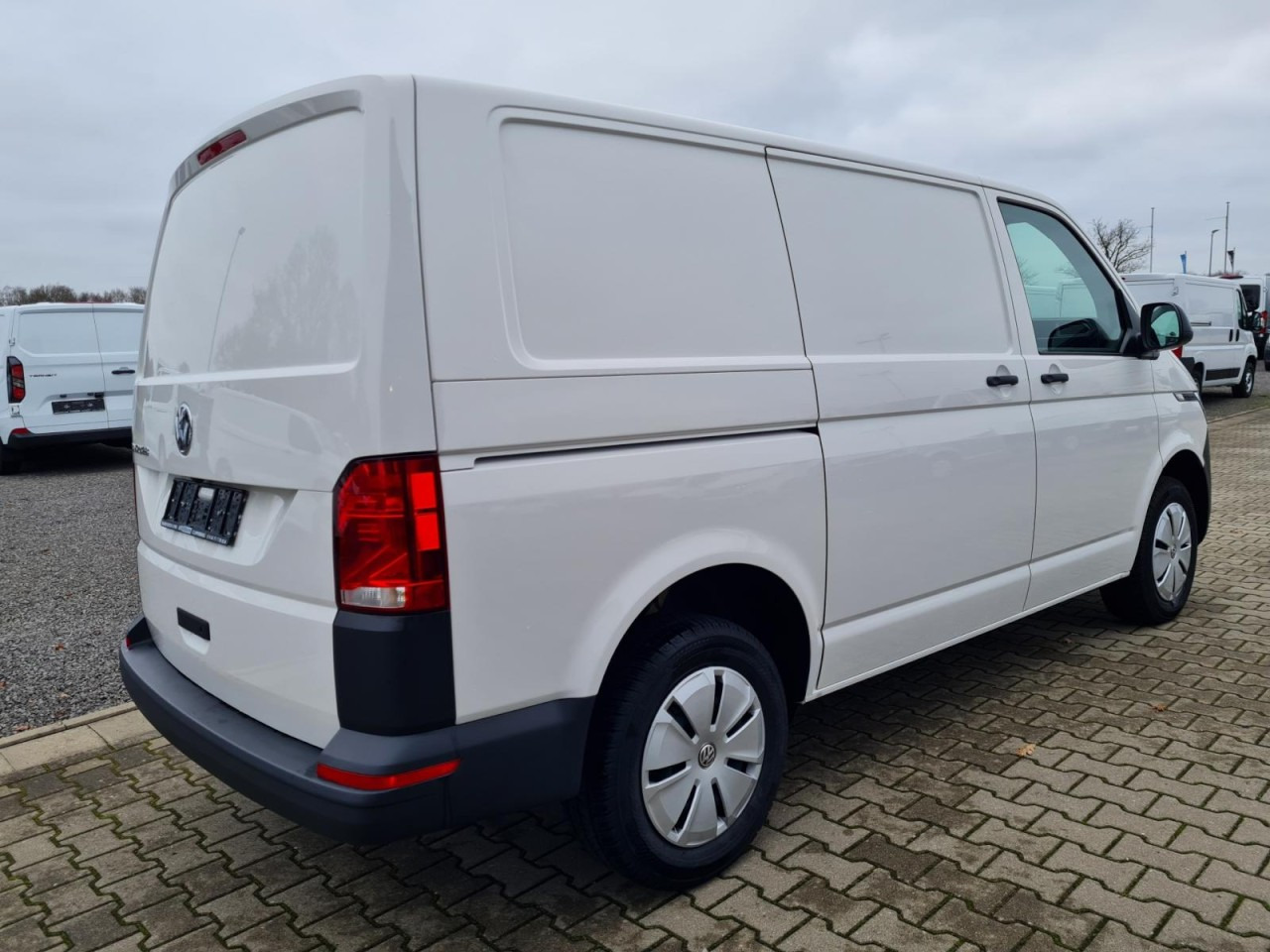 Volkswagen T6.1 Kasten KR Heckklappe KAMERA KLIMA NAVI/APP - Furgão compacto: foto 4 Volkswagen T6.1 Kasten KR Heckklappe KAMERA KLIMA NAVI/APP - Furgão compacto: foto 4