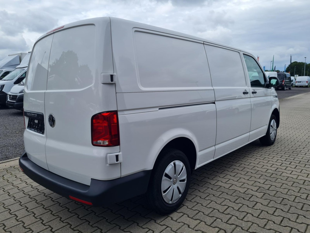 Volkswagen T6.1 Kasten TDi lang Flügeltüren KLIMA Verkleidungen - Furgão compacto: foto 5 Volkswagen T6.1 Kasten TDi lang Flügeltüren KLIMA Verkleidungen - Furgão compacto: foto 5